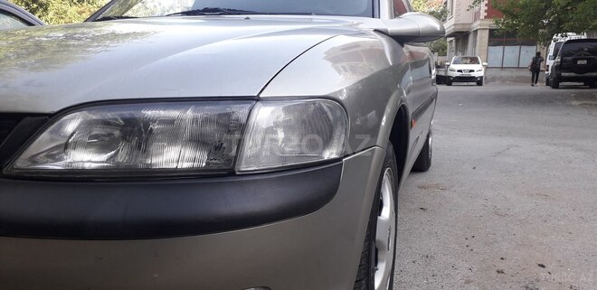 Opel Vectra 1997, 245,000 km - 1.6 l - Bakı