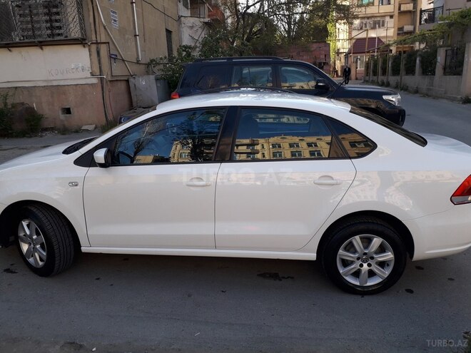 Volkswagen Polo 2013, 185,000 km - 1.6 л - Bakı