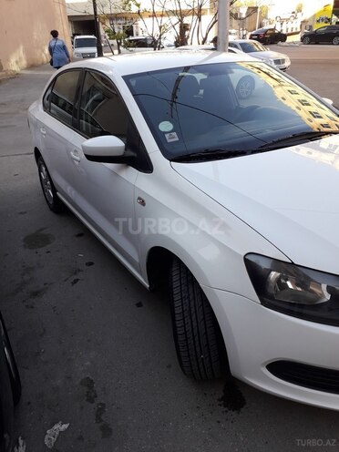 Volkswagen Polo 2013, 185,000 km - 1.6 л - Bakı