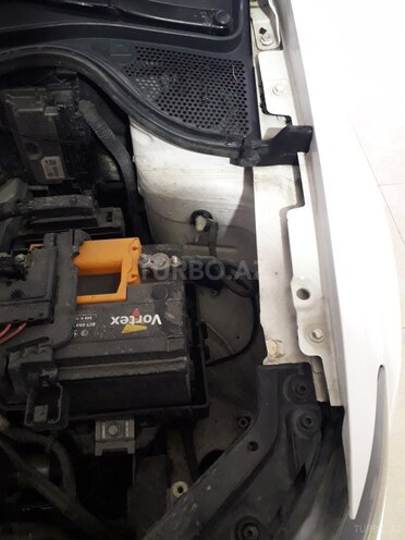 Volkswagen Polo 2013, 185,000 km - 1.6 л - Bakı