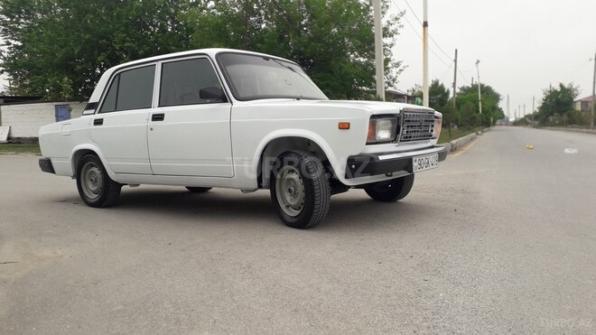 LADA (VAZ) 2107 2006, 82,000 km - 1.6 l - Ucar