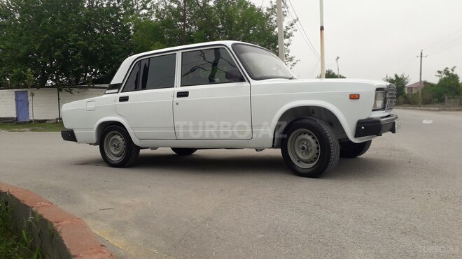 LADA (VAZ) 2107 2006, 82,000 km - 1.6 l - Ucar