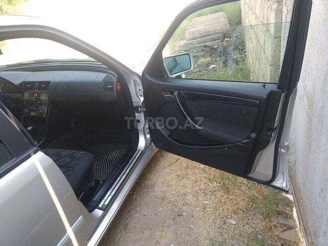 Mercedes C 180 1999, 356,000 km - 1.8 l - Şirvan