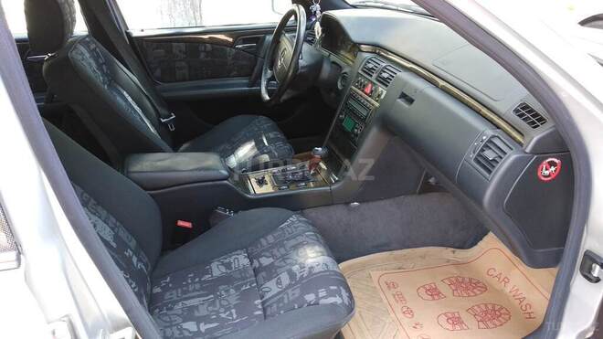 Mercedes E 300 1997, 328,000 km - 3.0 l - Bakı