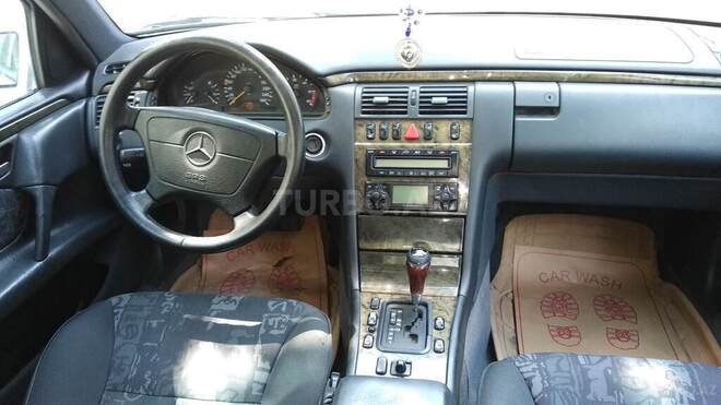 Mercedes E 300 1997, 328,000 km - 3.0 l - Bakı