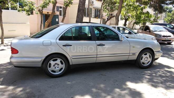 Mercedes E 300 1997, 328,000 km - 3.0 l - Bakı