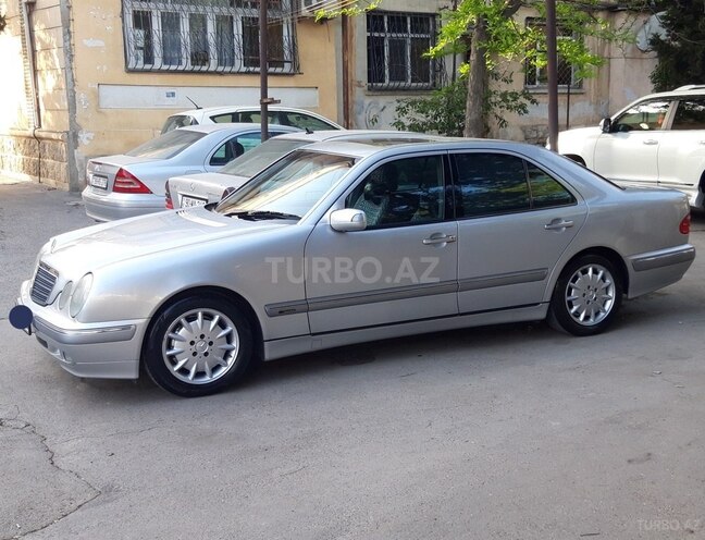 Mercedes E 200 2000, 254,000 km - 2.0 l - Bakı
