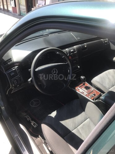 Mercedes E 220 2000, 334,740 km - 2.2 л - Bakı