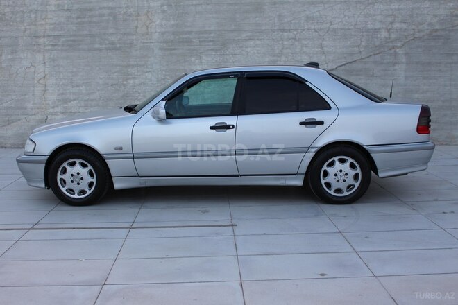 Mercedes C 200 1997, 297,000 km - 2.0 l - Bakı