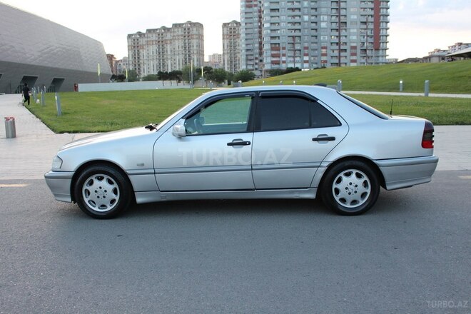 Mercedes C 200 1997, 297,000 km - 2.0 l - Bakı
