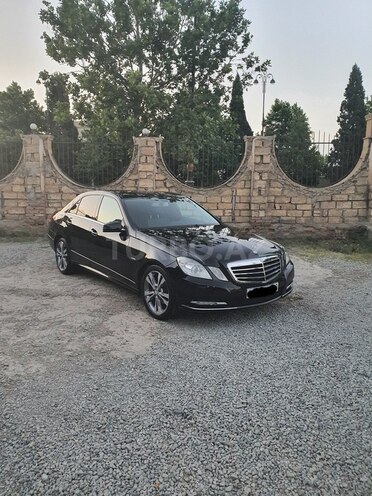 Mercedes E 220 2011, 267,000 km - 2.2 l - Gəncə