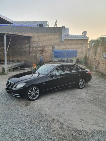 Mercedes E 220 2011, 267,000 km - 2.2 l - Gəncə