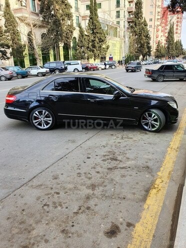 Mercedes E 220 2011, 267,000 km - 2.2 l - Gəncə