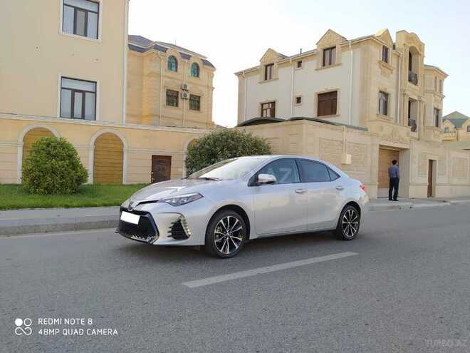 Toyota Corolla 2017, 44,500 km - 1.8 л - Bakı