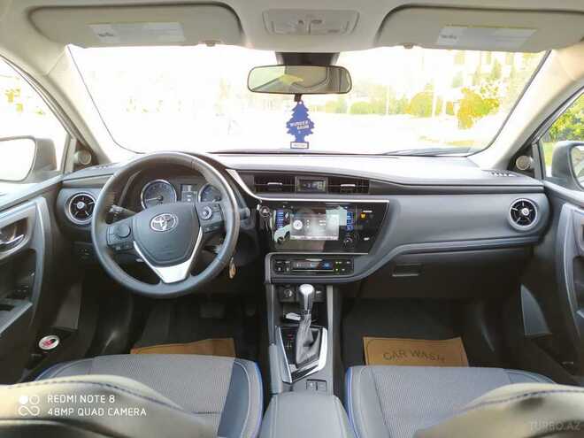 Toyota Corolla 2017, 44,500 km - 1.8 л - Bakı