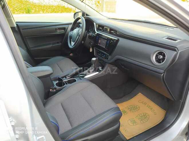 Toyota Corolla 2017, 44,500 km - 1.8 л - Bakı