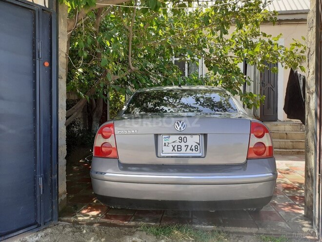 Volkswagen Passat 2003, 30,000 km - 1.8 l - Sumqayıt