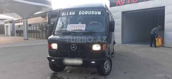 Mercedes 208 D 1991, 456,321 km - 2.4 l - Astara