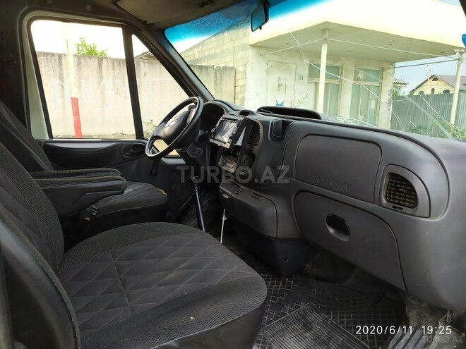 Ford Transit 2005, 123,000 km - 2.4 l - Quba