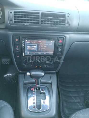 Volkswagen Passat 2004, 285,983 km - 1.8 л - Bakı