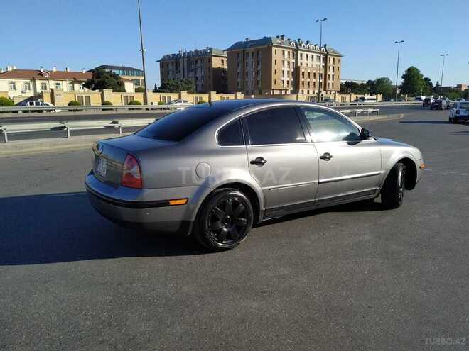 Volkswagen Passat 2004, 285,983 km - 1.8 л - Bakı