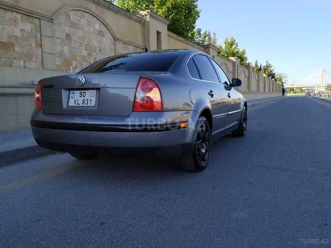 Volkswagen Passat 2004, 285,983 km - 1.8 л - Bakı