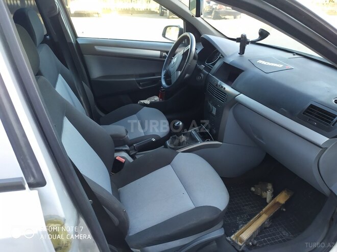 Opel Astra 2006, 300,000 km - 1.3 l - Bakı