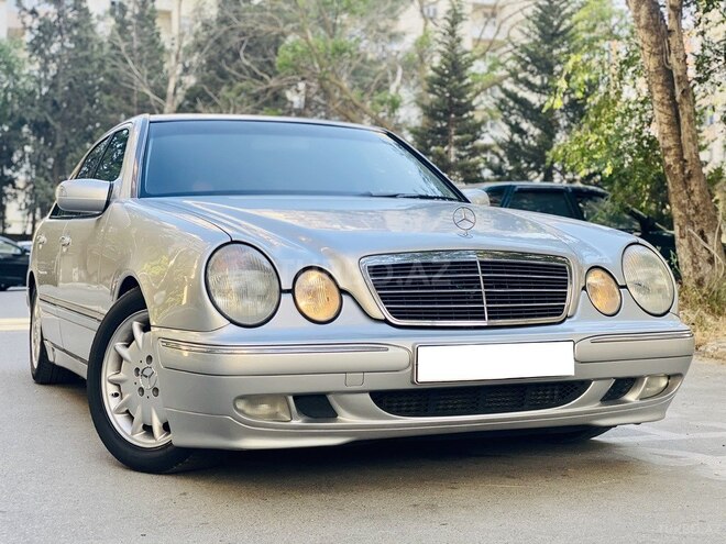 Mercedes E 220 2001, 280,000 km - 2.7 l - Bakı