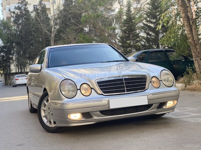 Mercedes E 220 2001, 280,000 km - 2.7 l - Bakı