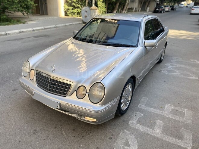 Mercedes E 220 2001, 280,000 km - 2.7 l - Bakı