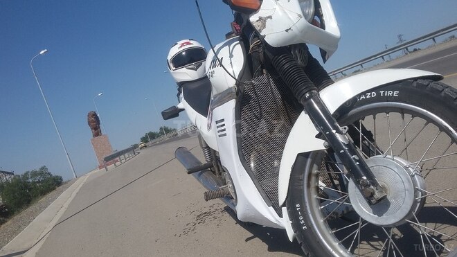 Honda  1990, 90,000 km - 0.4 л - Salyan
