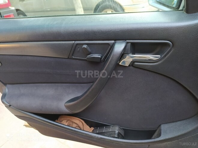 Mercedes C 200 1998, 132,000 km - 2.0 l - Bakı
