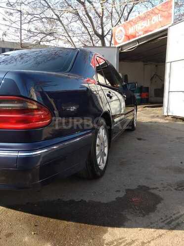 Mercedes E 220 2000, 291,521 km - 2.2 l - Bakı