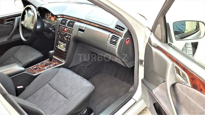 Mercedes E 240 2000, 223,000 km - 2.6 l - Bakı