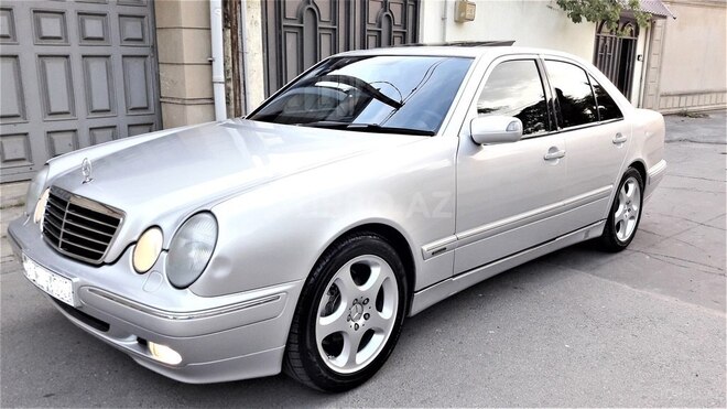 Mercedes E 240 2000, 223,000 km - 2.6 l - Bakı