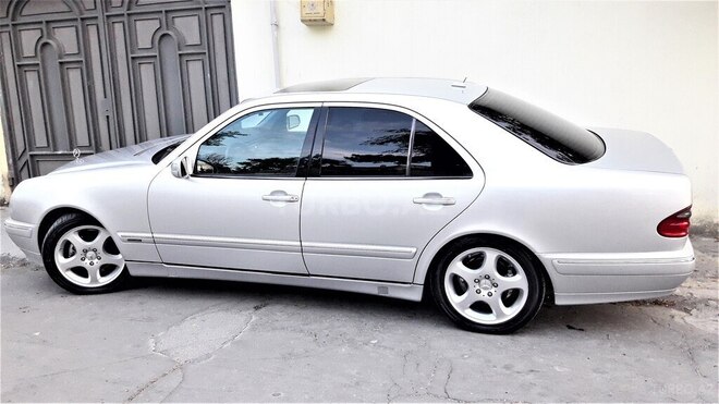 Mercedes E 240 2000, 223,000 km - 2.6 l - Bakı