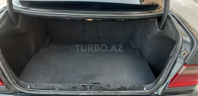 Mercedes E 220 1999, 250,000 km - 2.2 l - Sumqayıt