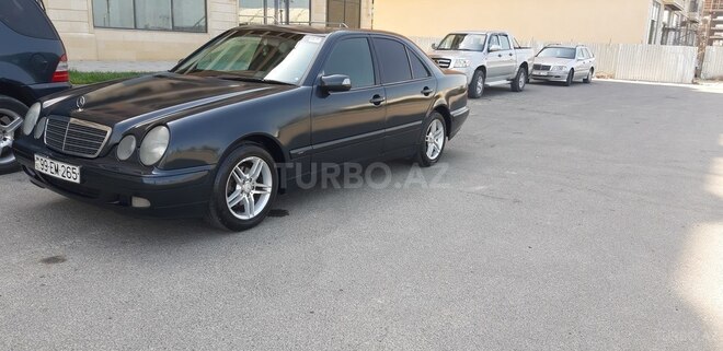 Mercedes E 220 1999, 250,000 km - 2.2 l - Sumqayıt