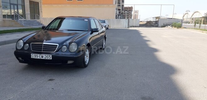 Mercedes E 220 1999, 250,000 km - 2.2 l - Sumqayıt