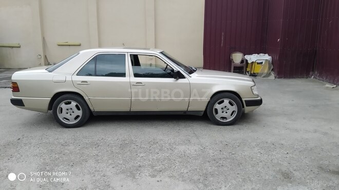 Mercedes E 230 1987, 300,000 km - 2.3 l - Gəncə