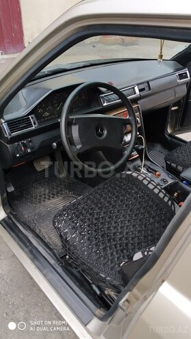 Mercedes E 230 1987, 300,000 km - 2.3 l - Gəncə