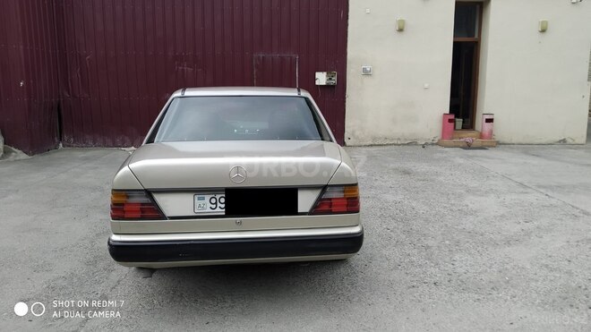 Mercedes E 230 1987, 300,000 km - 2.3 l - Gəncə