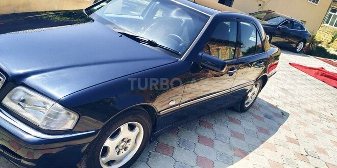 Mercedes C 240 2000, 290,000 km - 2.4 l - Bakı