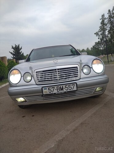 Mercedes E 240 1996, 100,000 km - 2.4 л - Qazax