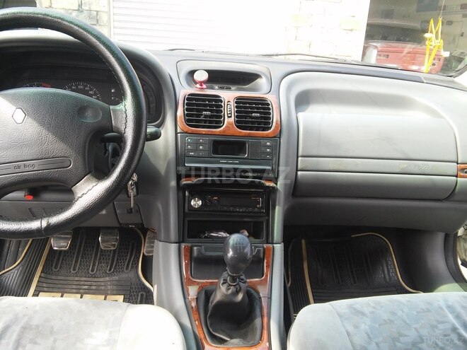 Renault Laguna 1996, 298,000 km - 2.0 l - Sumqayıt