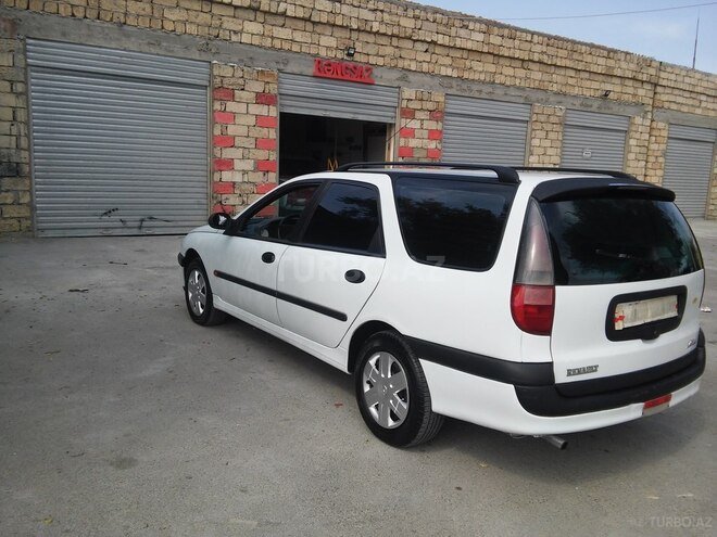 Renault Laguna 1996, 298,000 km - 2.0 l - Sumqayıt