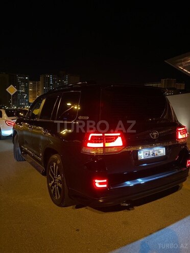 Toyota Land Cruiser 2018, 17,683 km - 4.6 l - Bakı