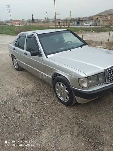 Mercedes 190 1993, 480,000 km - 0.2 l - Quba