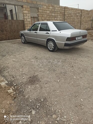 Mercedes 190 1993, 480,000 km - 0.2 l - Quba