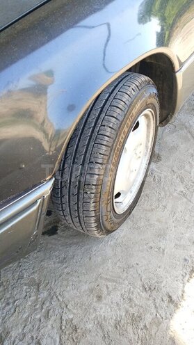 Mercedes E 200 1993, 202,530 km - 2.0 л - Bərdə